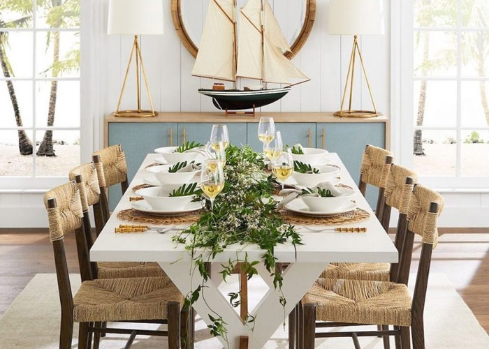 beach-style-dining-room-interior